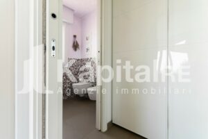 Tolara (22)