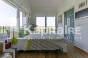 Tolara (26)