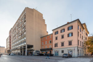 Kapitalre Piazza VIII Agosto 6-23