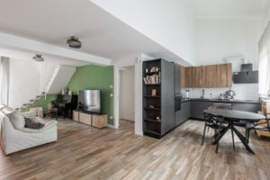 Kapitalre Via Canova 17-01